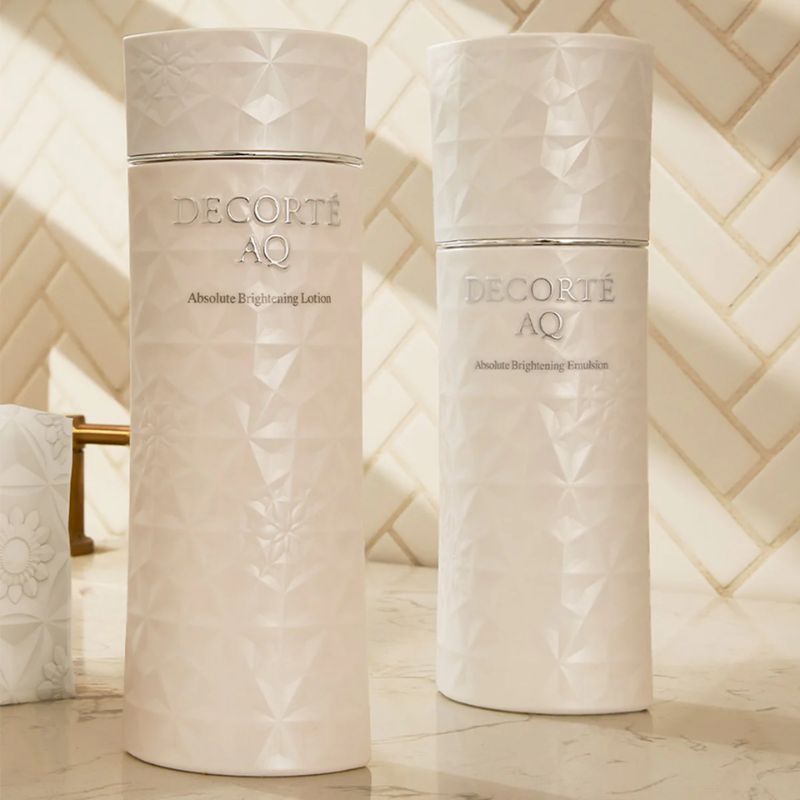 Decorté AQ Absolute Glow-Radiant Brightening Lotion