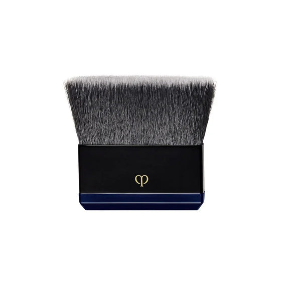 Clé de Peau Beautè Radiant Powder Foundation Brush